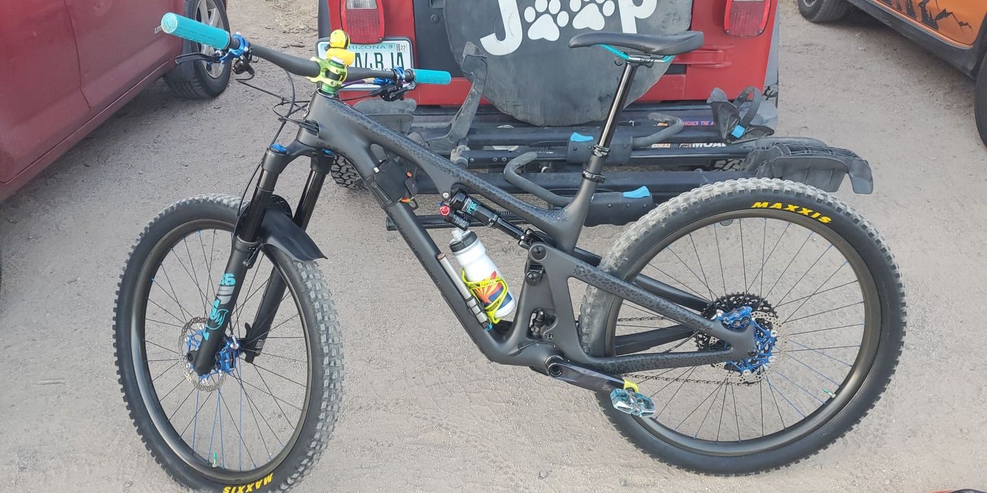 Customer photo review of Cheetah Frame Keeper