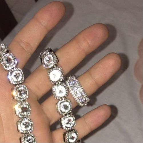 Customer photo review of Anello Diamond Row - Oro Bianco