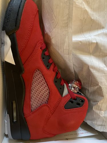 Customer photo review of Air Jordan 5 Retro Raging Bulls Red (2021) Pre Order