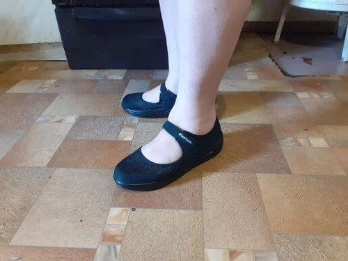 Customer photo review of Kafa™ Women's Stretchable Breathable Lightweight Walking Shoes