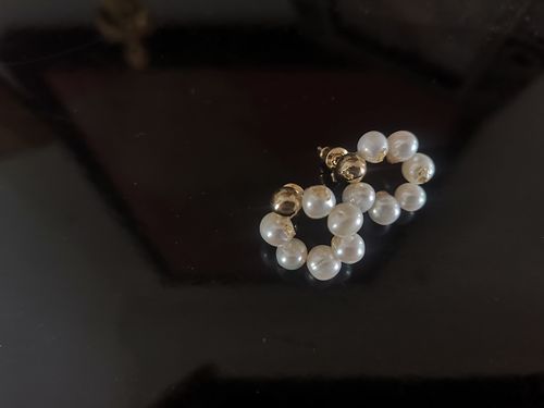 Customer photo review of Flower Baroque Pearl Gold Foil Earrings