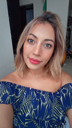 Customer photo review of Secretive Kristin - black
