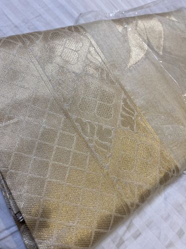 Customer photo review of Grand Golden Banarasi Brocade Silk Saree