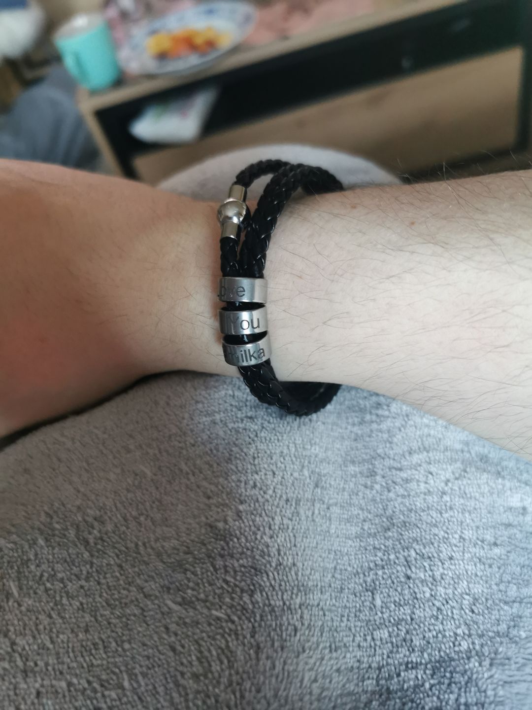 Customer photo review of LOANYA Lederarmband für Herren mit personalisierten Beads