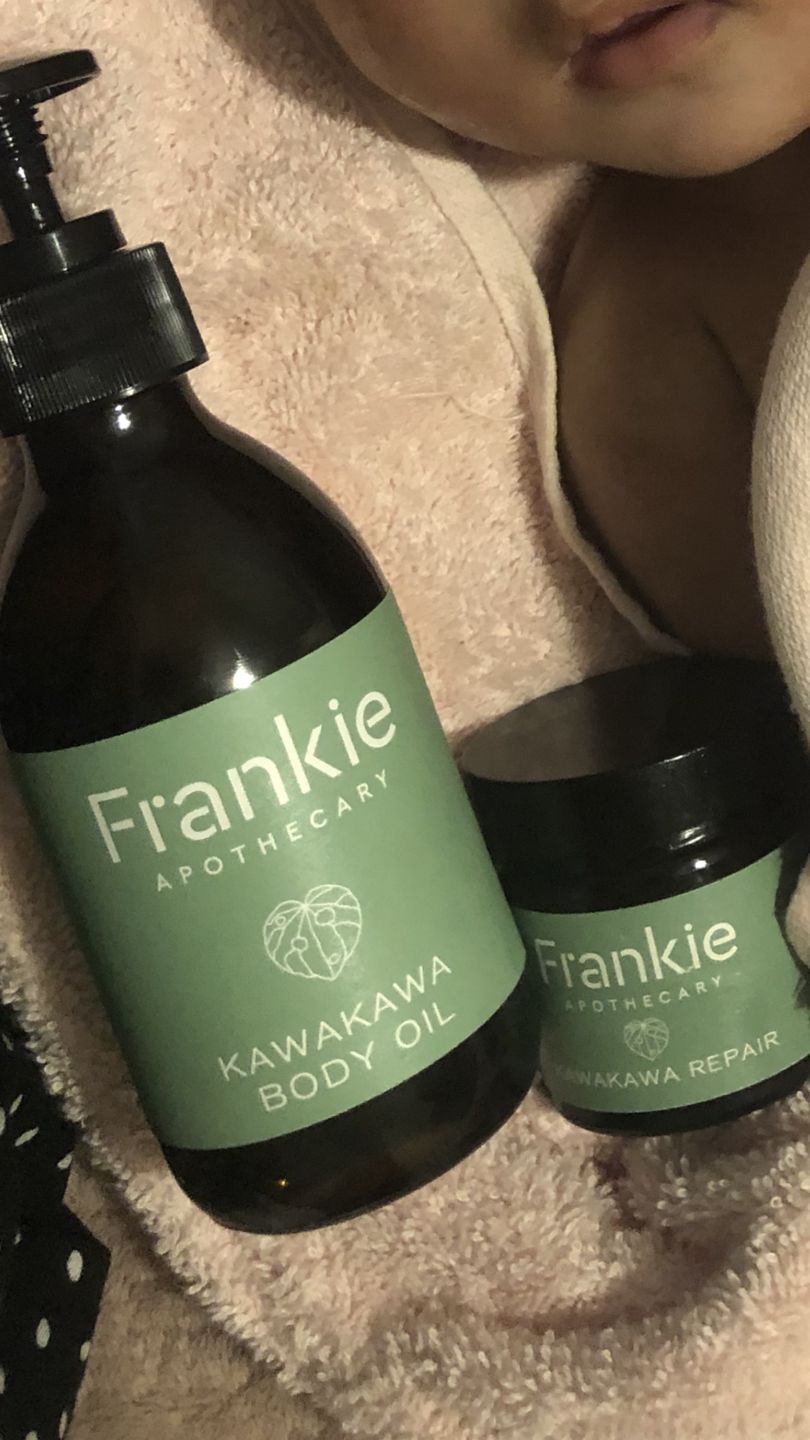 Customer photo review of Kawakawa Body Oil