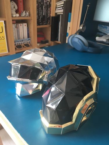 Customer photo review of Casque Daft Punk doré
