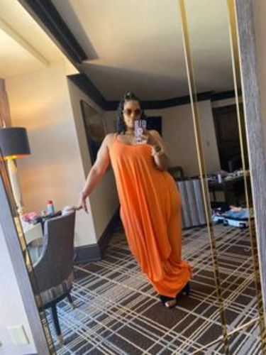 Customer photo review of Solid Cami & Pants Set