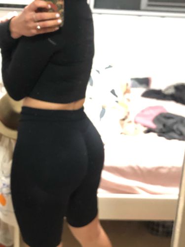 Customer photo review of Nebula Seamless Compression Shorts