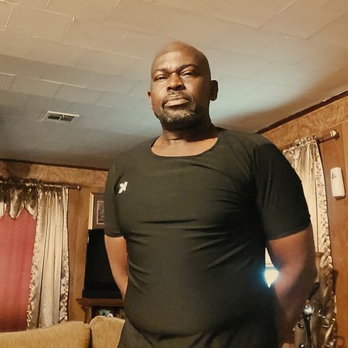 Customer photo review of Men's Heat Trapping T-Shirt