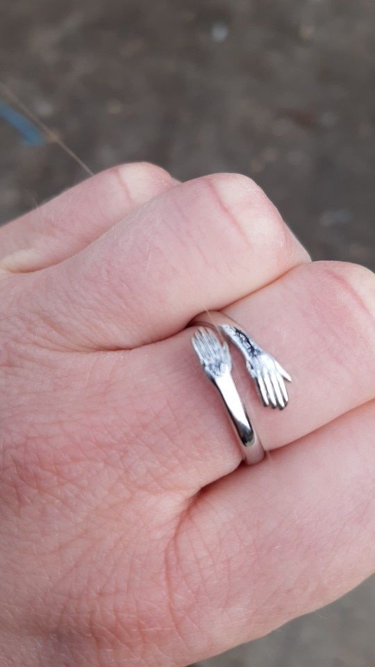 Customer photo review of Embrace | Hug Ring | 925 Sterling Silver