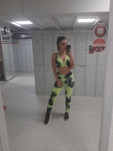 Customer photo review of Mirage Booty-Lift Tie Dye Leggings