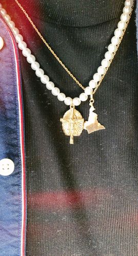 Customer photo review of Pearl Pendant Gold