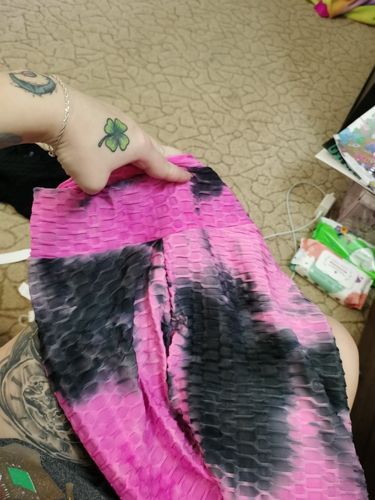 Customer photo review of Mirage Booty-Lift Tie Dye Leggings