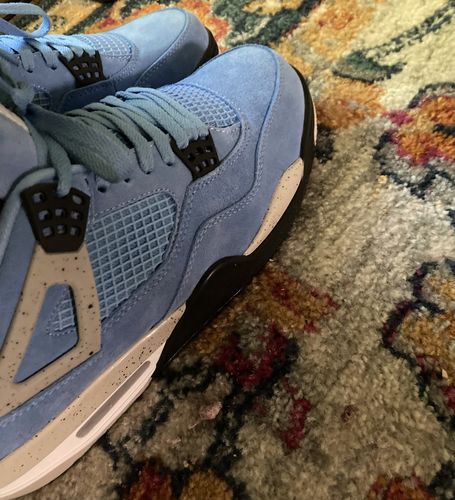 Customer photo review of Air Jordan 4 Retro 'University Blue'