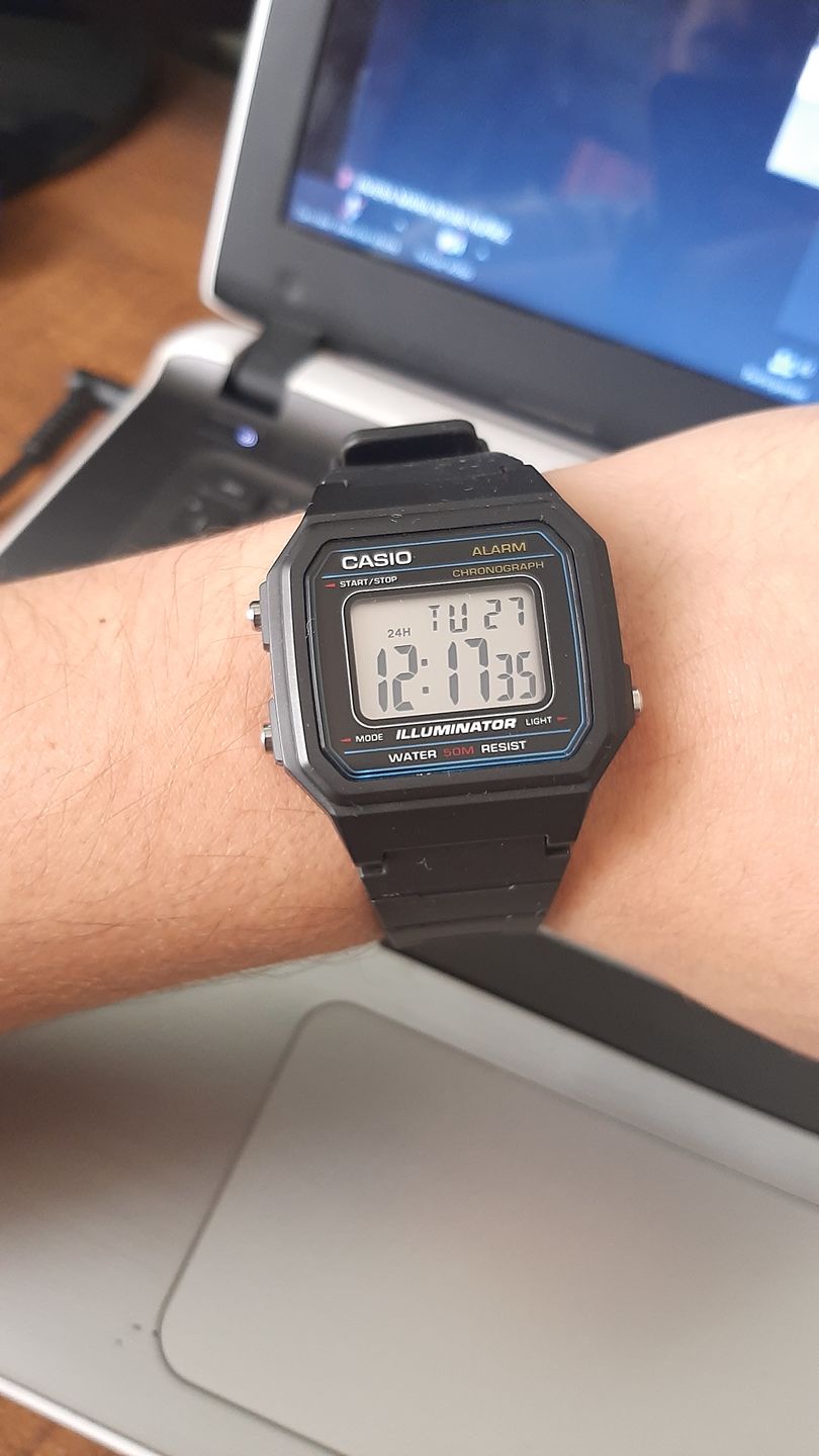 Customer photo review of Reloj Casio Vintage W-217H-1AVDF Classic Líneas Azules