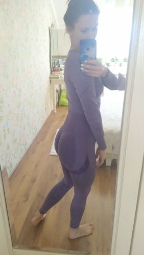 Customer photo review of Excite Seamless Leggings & Longsleeve Set