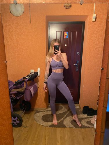 Customer photo review of Entice Seamless Leggings & Bra Set