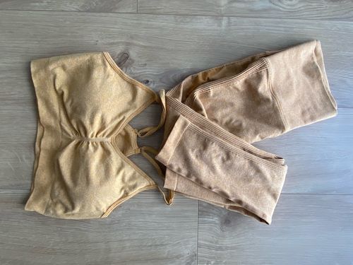 Customer photo review of Entice Seamless Leggings & Bra Set