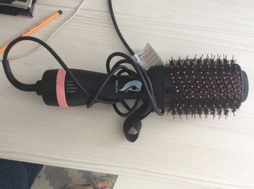 Customer photo review of NOUVELLE: La Brosse Lissante Ionique Professionnelle 3 en 1 HairLissy®