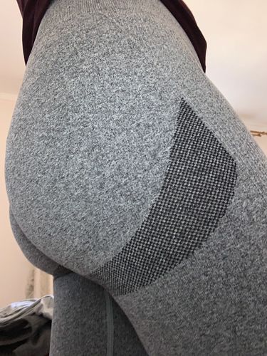 Customer photo review of Impulse Seamless Leggings