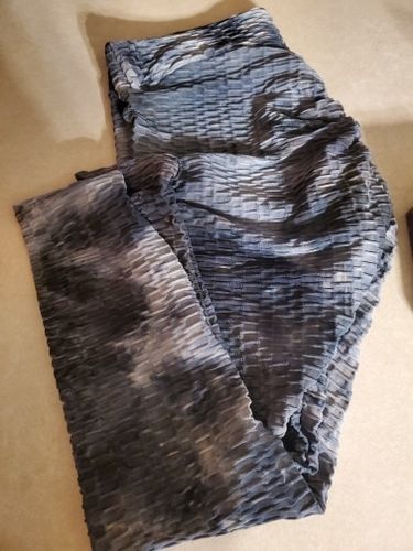Customer photo review of Mirage Booty-Lift Tie Dye Leggings