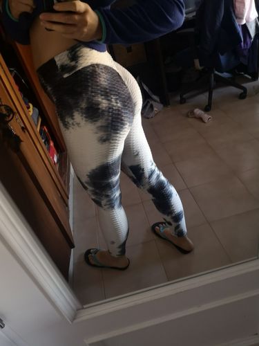 Customer photo review of Mirage Booty-Lift Tie Dye Leggings