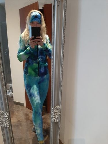 Customer photo review of Mirage Booty-Lift Tie Dye Leggings