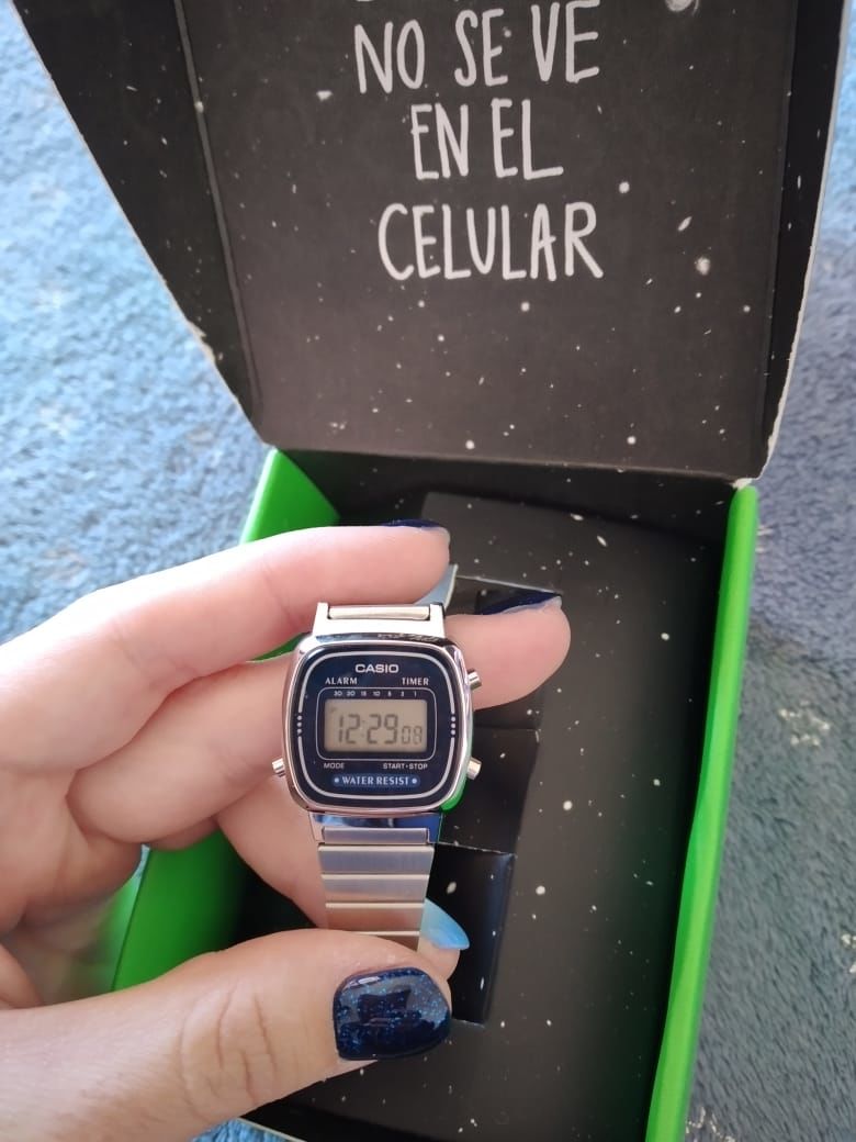 Customer photo review of Reloj Casio Vintage LA670WA-2DF Plateado Azul