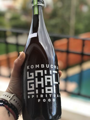 Reseña con foto de un cliente sobre 📦 CAJA MIX CLASSIC KOMBUCHA (12 unidades)