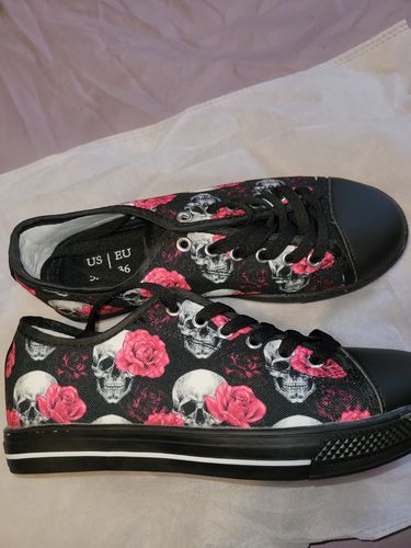 Customer photo review of Pink Floral Skulls Women's Low Tops