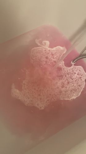Customer photo review of Snow Fairie Bath Bomb