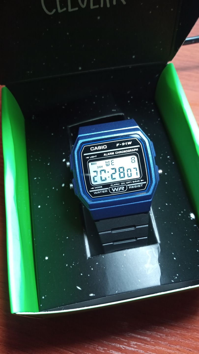 Customer photo review of Reloj Casio Vintage F-91WM-2ADF Azul/Negro