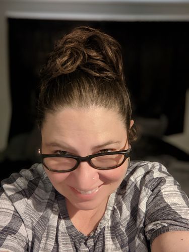 Customer photo review of JuvaBun Messy Bun