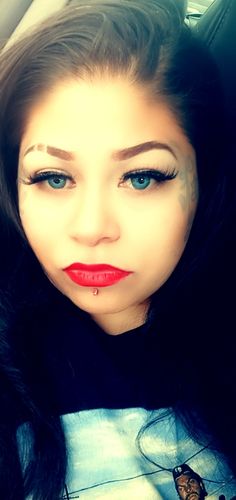 Customer photo review of [US Warehouse] New York Blue Prescription Contact Lenses