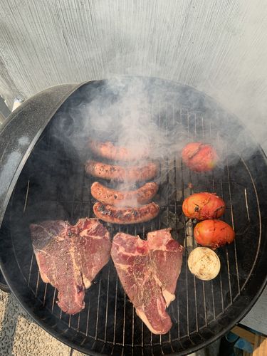Reseña con foto de un cliente sobre T-Bone Steak