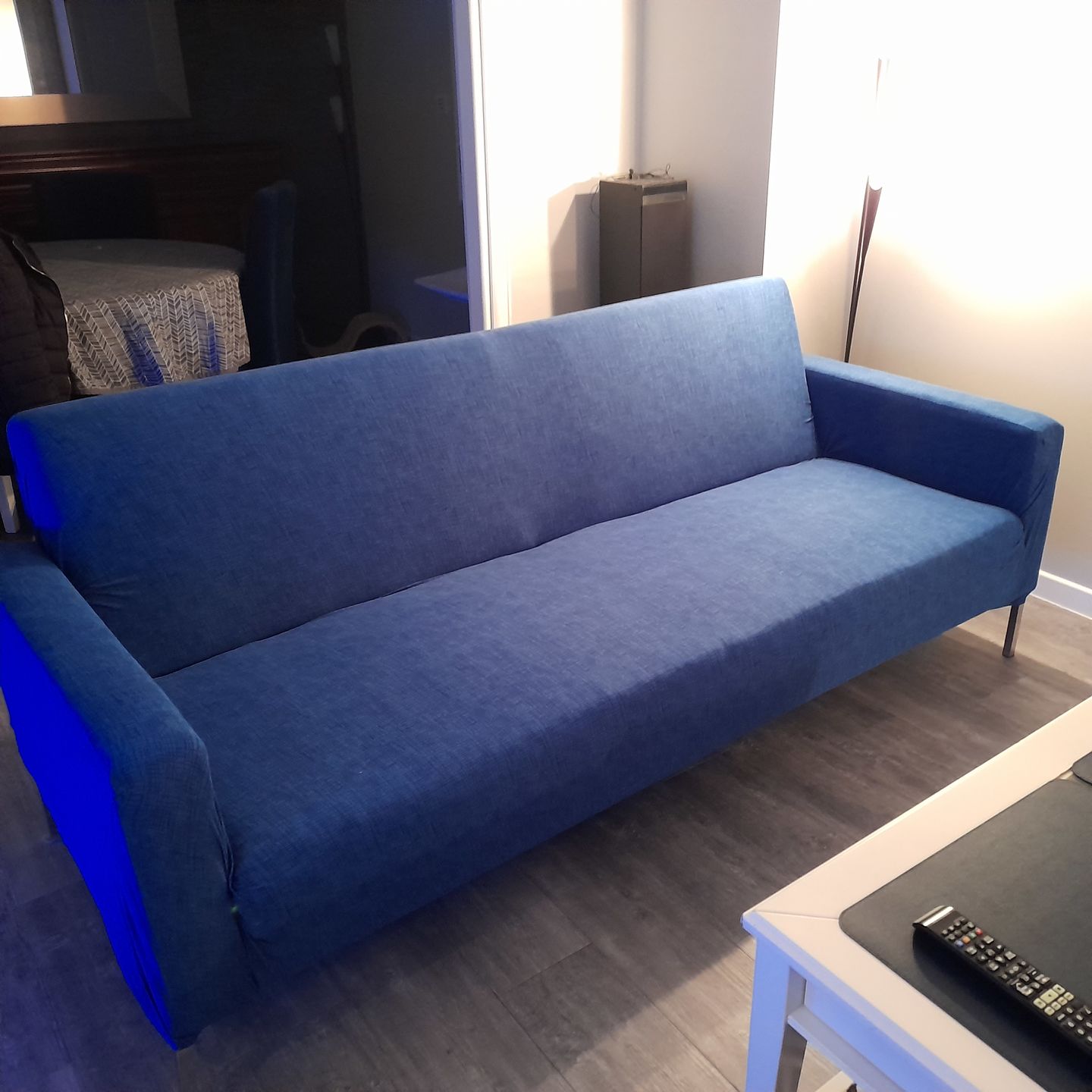 Customer photo review of Bleu - Housses Extensibles de Fauteuil et Canapé - La Maison des Housses