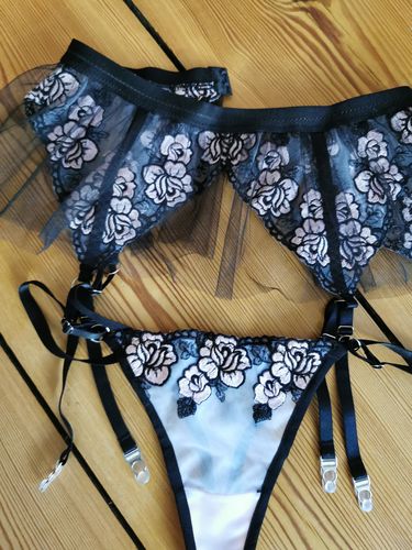Customer photo review of Blossom Strapsgürtel