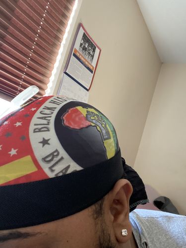 Customer photo review of BLACK HISTORY ALL YEAR LONG SILKYYY AND STRETCHY COMFORTABLE. WAVE CAP.