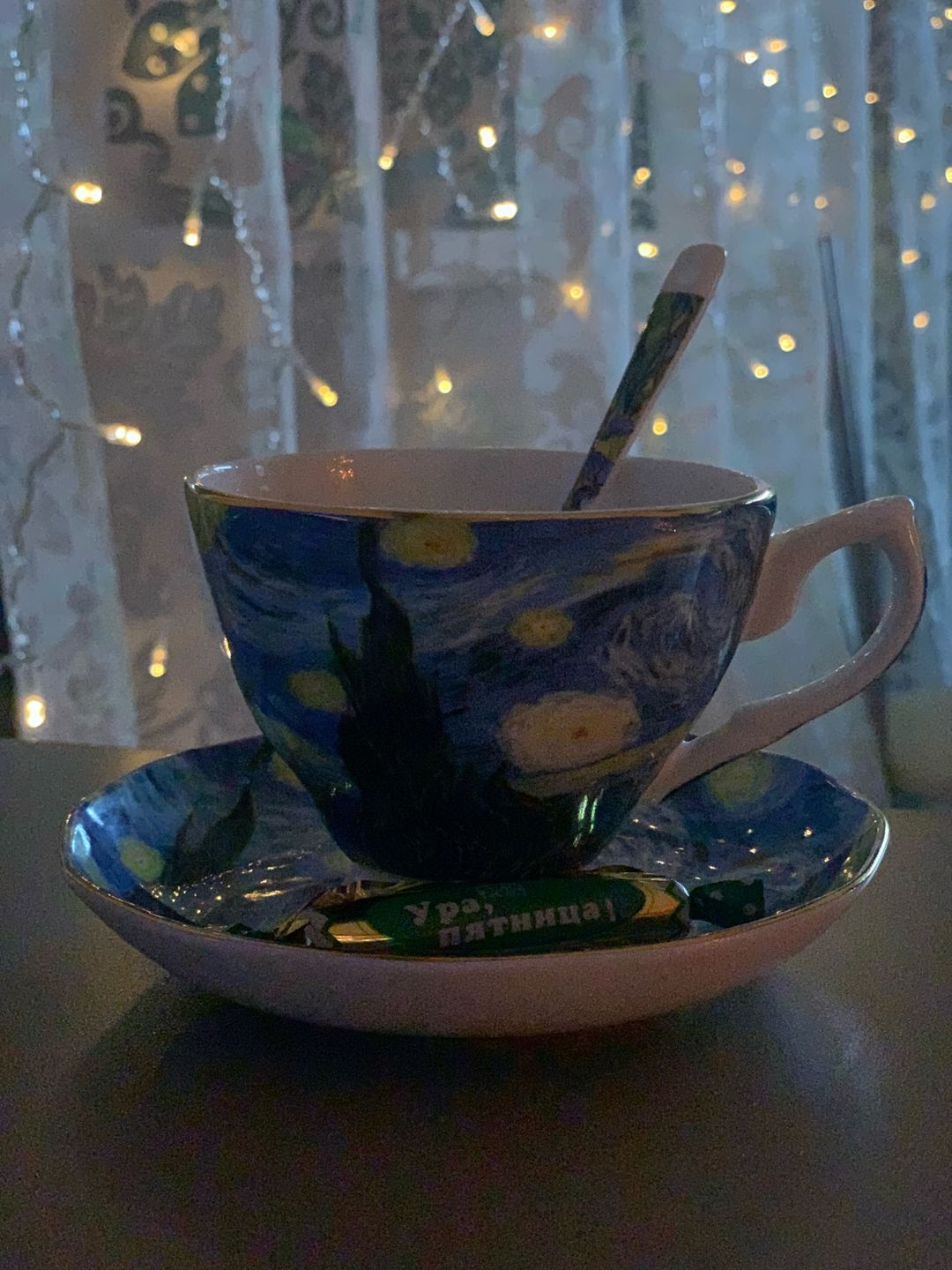 Customer photo review of Van Gogh tea cups
