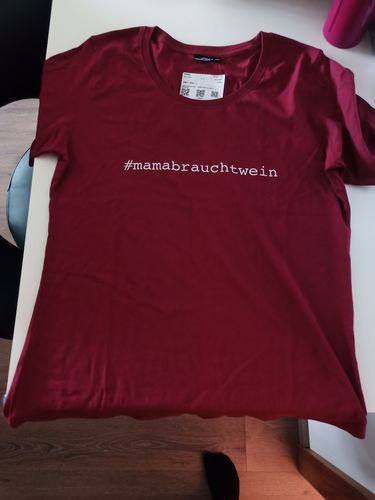 Customer photo review of MAMA BRAUCHT WEIN  - Damen Premiumshirt