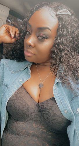 Customer photo review of Avela Contact Lenses