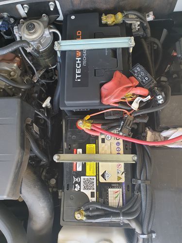 Customer photo review of Lithium Car Battery 12V Stop Start 1420amp 60Ah