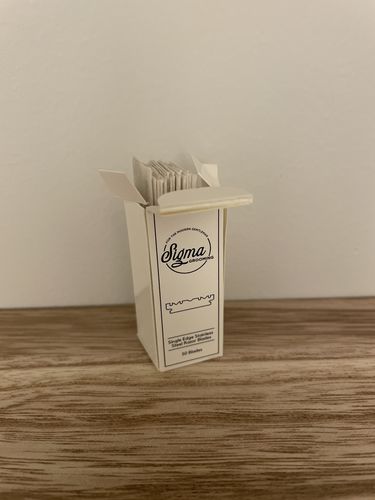 Customer photo review of 50 Single-Edge Razor Blades