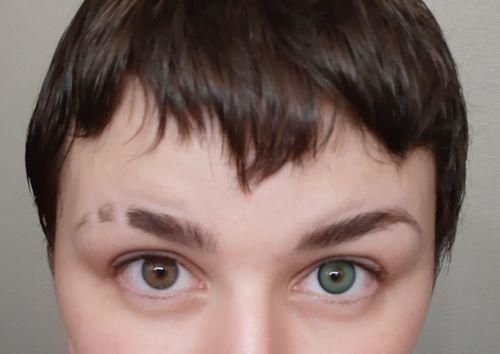 Customer photo review of Himalaya Green Prescription Coloured Contact Lenses