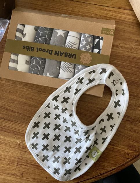 Customer photo review of 8-Pack URBAN Drool Bibs