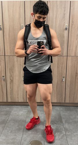 Customer photo review of 102 Bodybuilding French Terry Shorts
