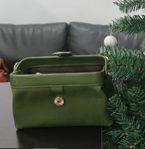 Customer photo review of Premium All-in-one Leather Retro Crossbody Handmade Bag