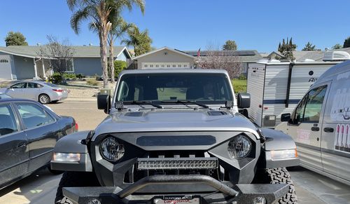 Customer photo review of Demon Grille w/ White Star DRL for 18-21 Jeep Wrangler JL & Gladiator JT