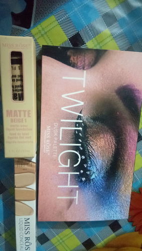 Customer photo review of MISS ROSE Full Coverage Concealer