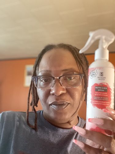 Customer photo review of Refresher Spray w/ Rose Water | 8 oz